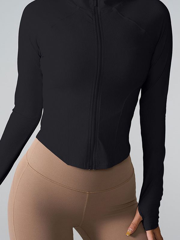 Shape & Shield – Wrap Warmth with a Curved Fit